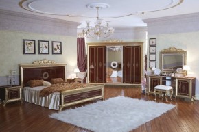 Спальный гарнитур Версаль (модульная) в Можге - mozhga.ok-mebel.com | фото